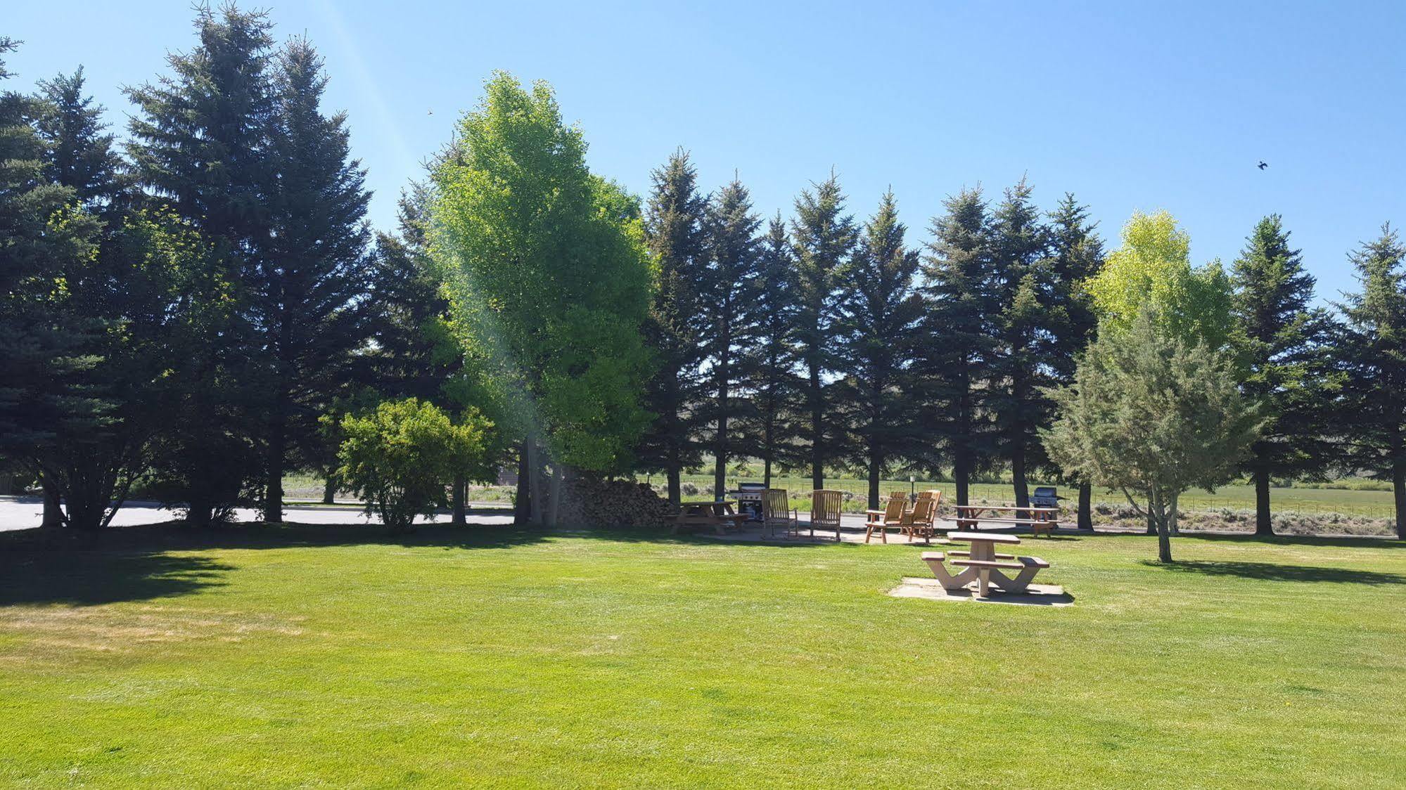The Inn At Tomichi Village Gunnison Exterior photo